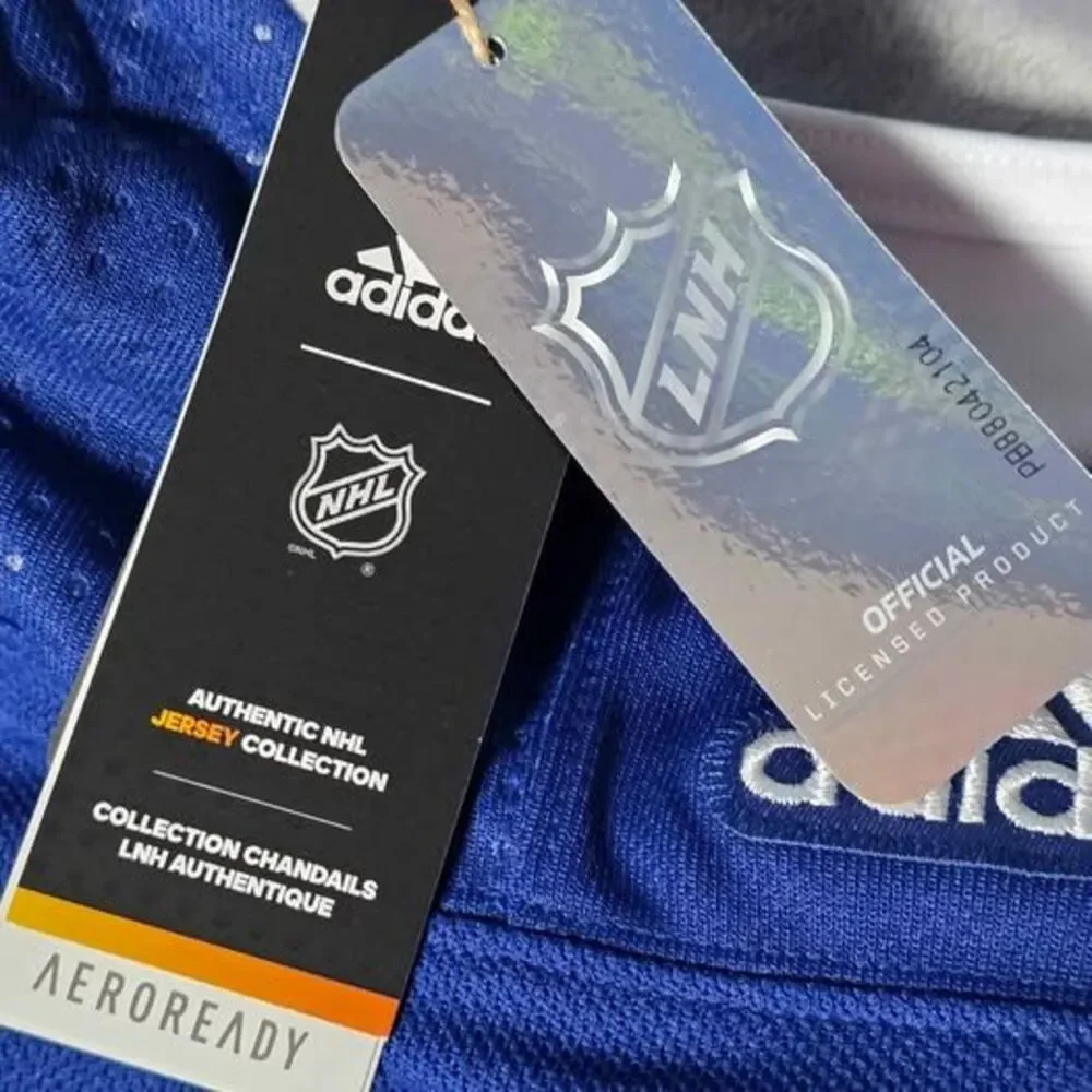 Tampa Bay Lightning Authentic Adidas Mens Medium (50) NHL Team Jersey